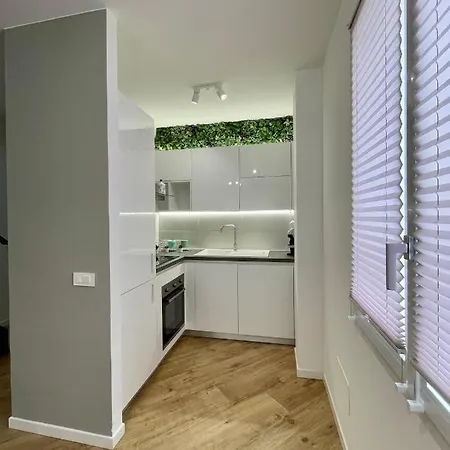 Albaria Rooms-apartments 4* 마르살라